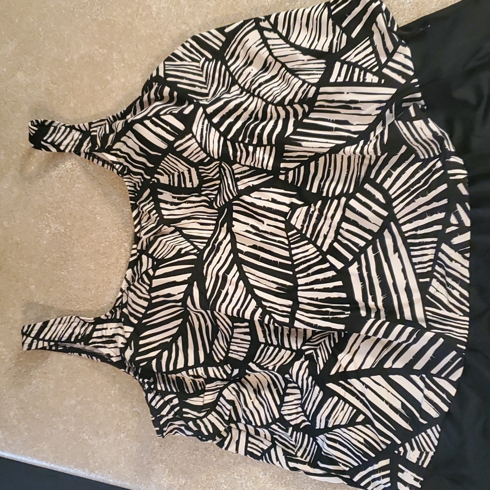 #7. Womens 24W 1 pc Swimdress